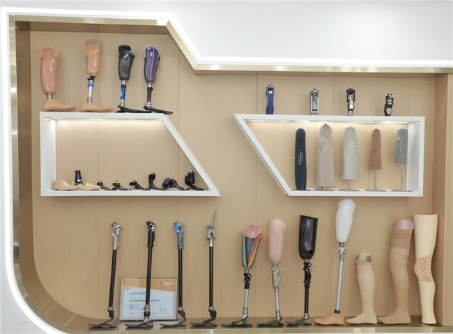 國(guó)安假肢公司,湖南假肢,湖南國(guó)安假肢,長(zhǎng)沙假肢,湖南安裝假肢,假肢安裝,假肢價(jià)格,手假肢多少錢(qián),矯形器,大腿假肢,小腿假肢,上肢假肢,矯形器輔助器具